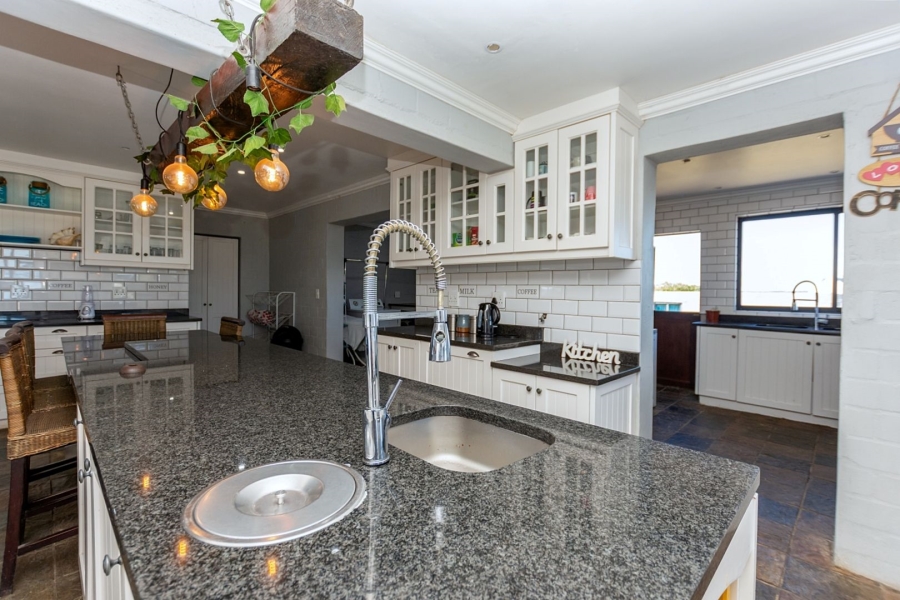 13 Bedroom Property for Sale in Olifantskop Western Cape